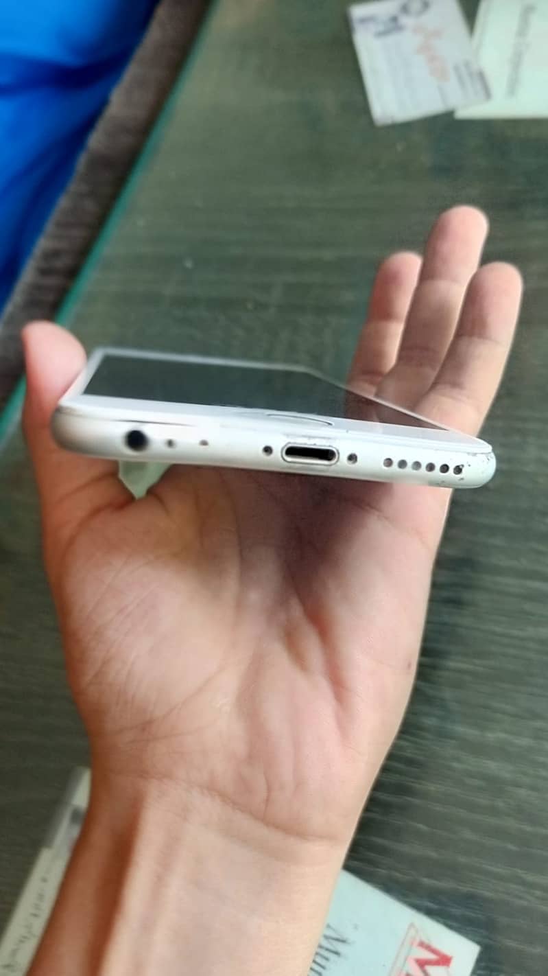 Apple iPhone 6S 3