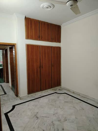 G-11 Size 4 Marla Upper Floor Portion For Rent