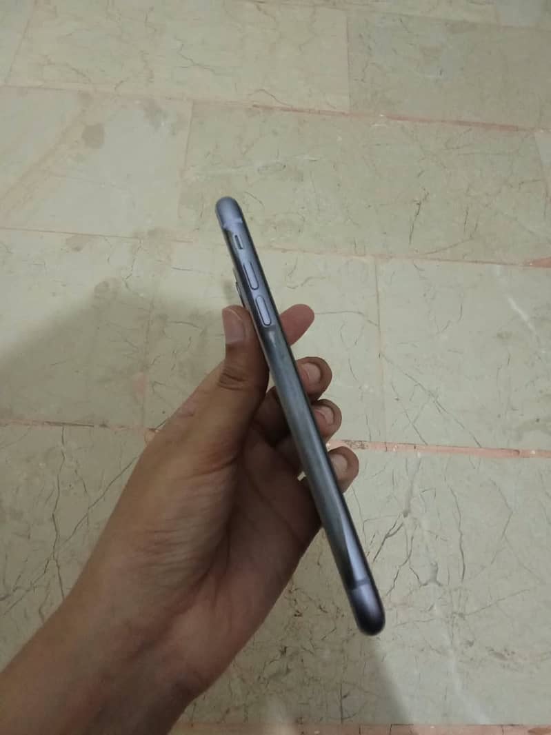 Apple iPhone 11 5