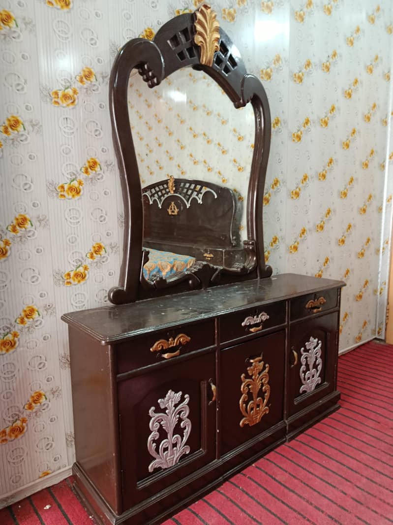 Double bed with dressing table with metress 3