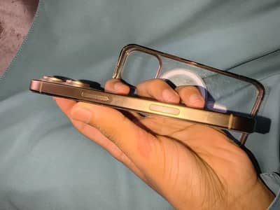 Apple iPhone 16 Pro