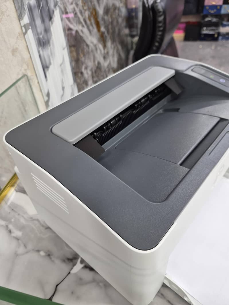 HP Laser jet  PRINTER 108W 2