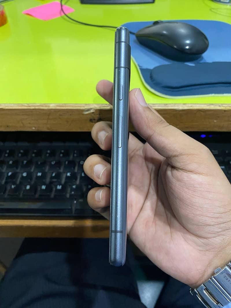 Google Pixel 7a 4