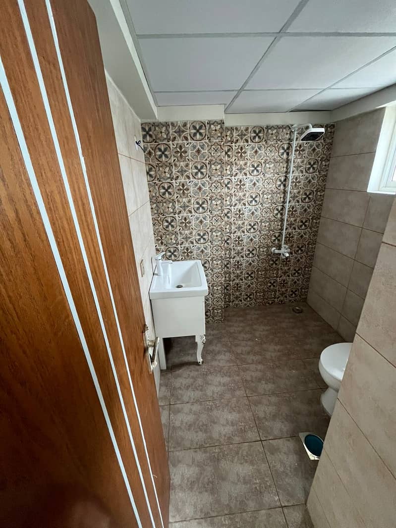 WELL MAINTAINED FLAT 2