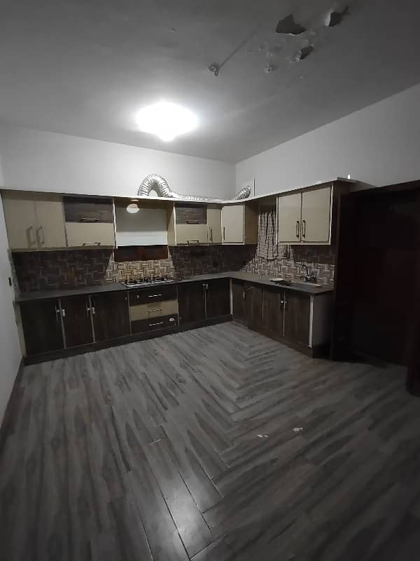 WELL MAINTAINED UPPER PORTION 3