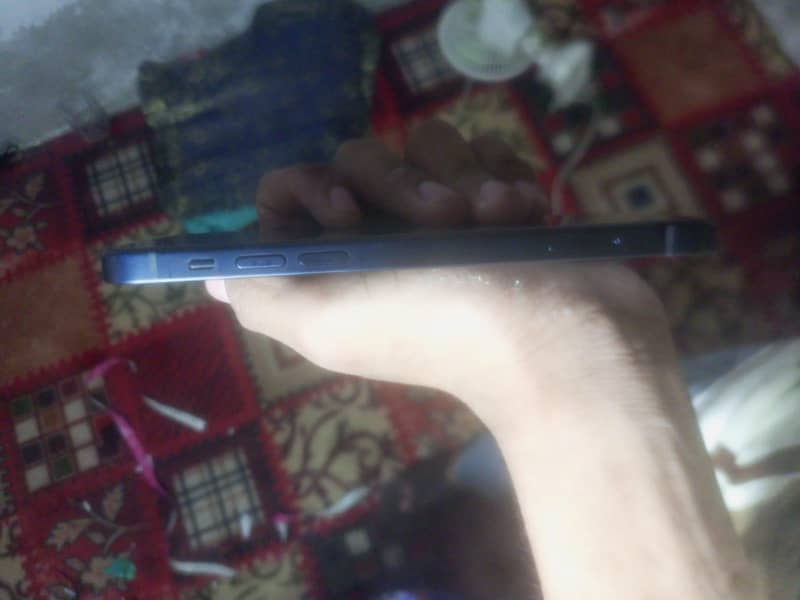 Apple iPhone 12 3