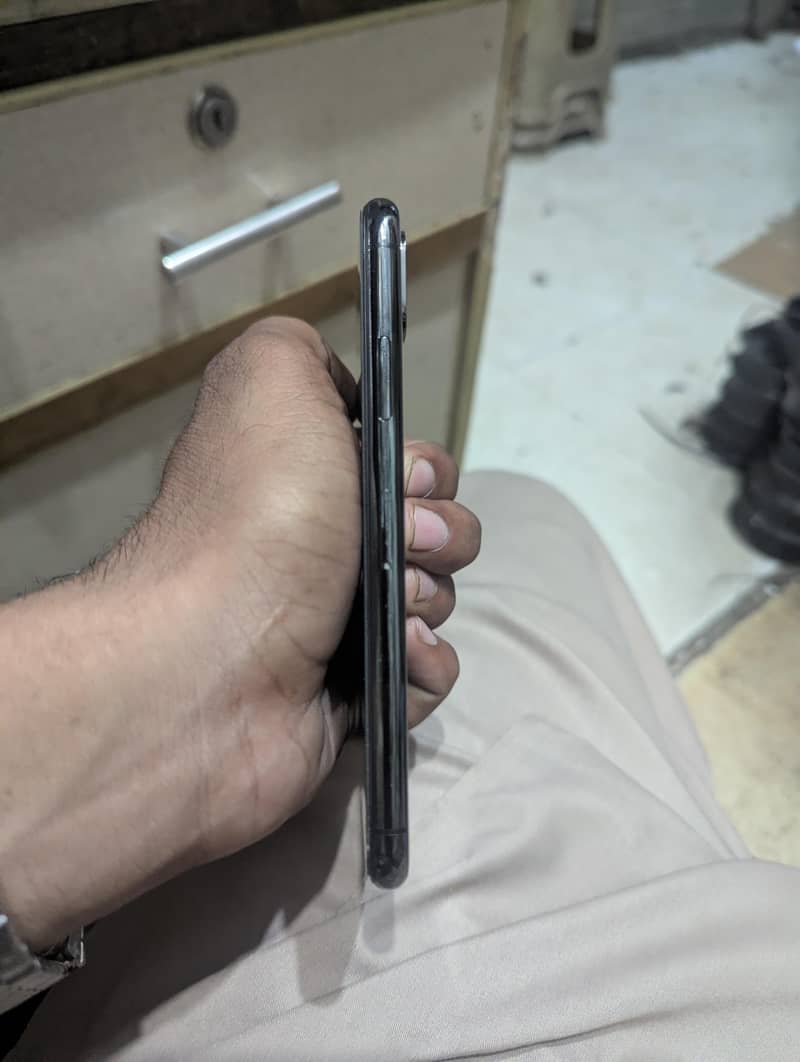 Apple iPhone X 2