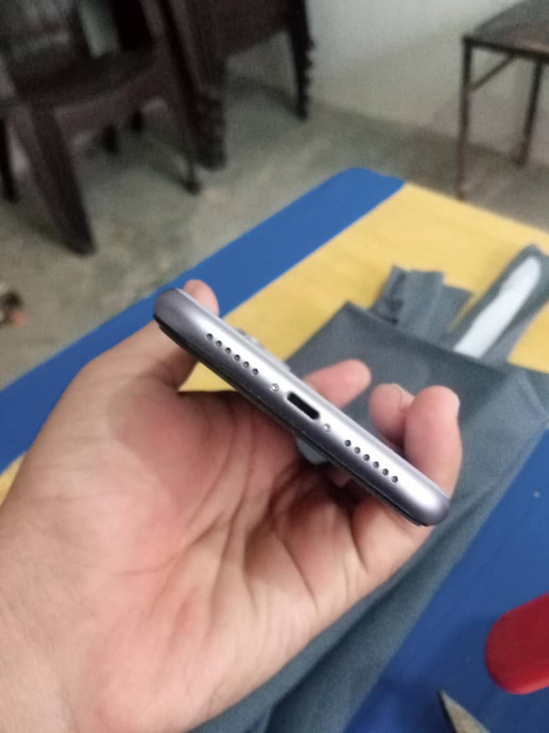 Apple iPhone 11 1