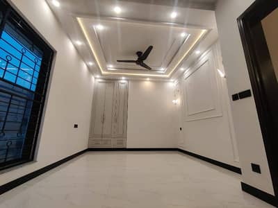 1 BED NON FURNISHED APRTMENT FOR RENT IN BAHRIA TOWN LAHORE
