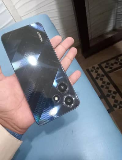 Infinix Hot 30 Play 6 month use mein 4gb 64gb