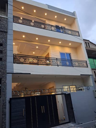 brand new 4marla first floor house avaible for rent