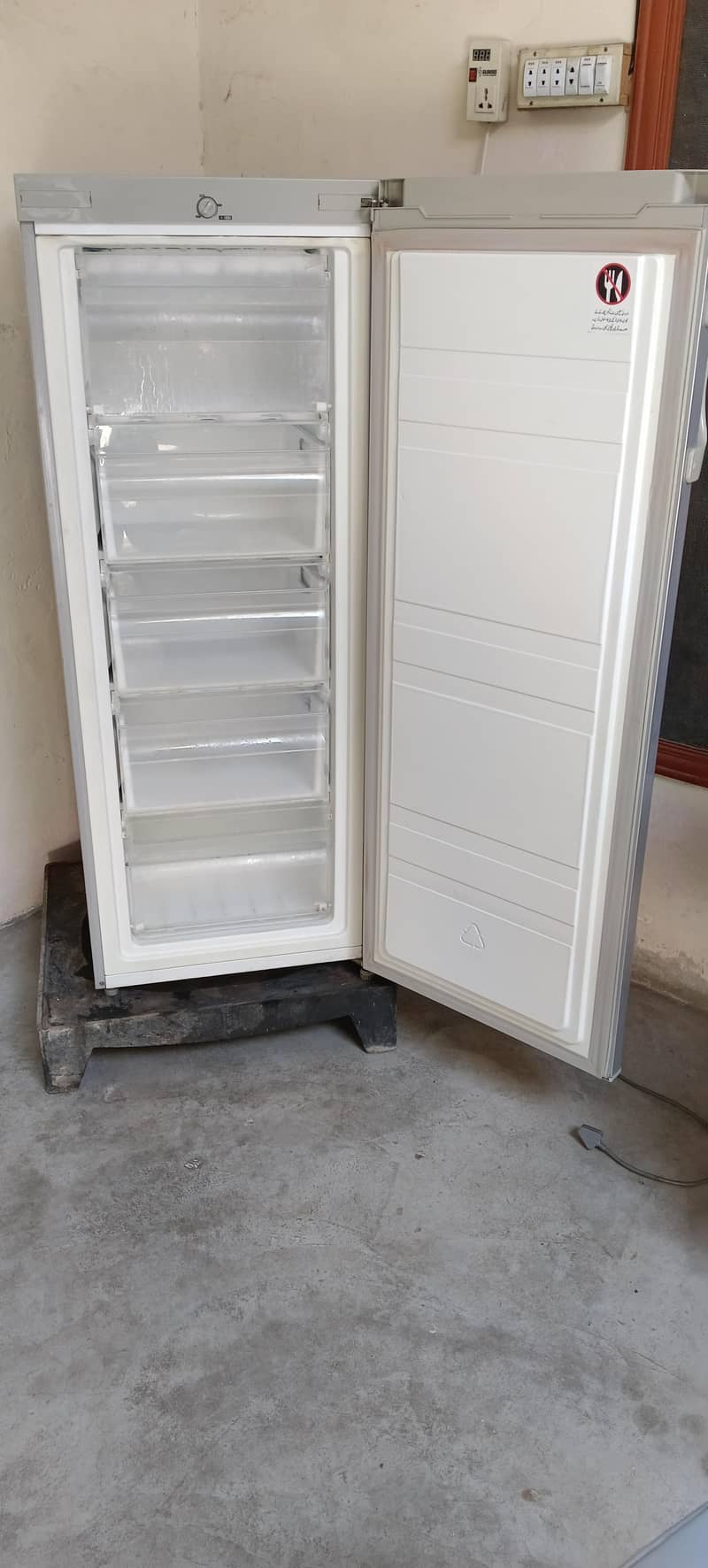refrigerator 5