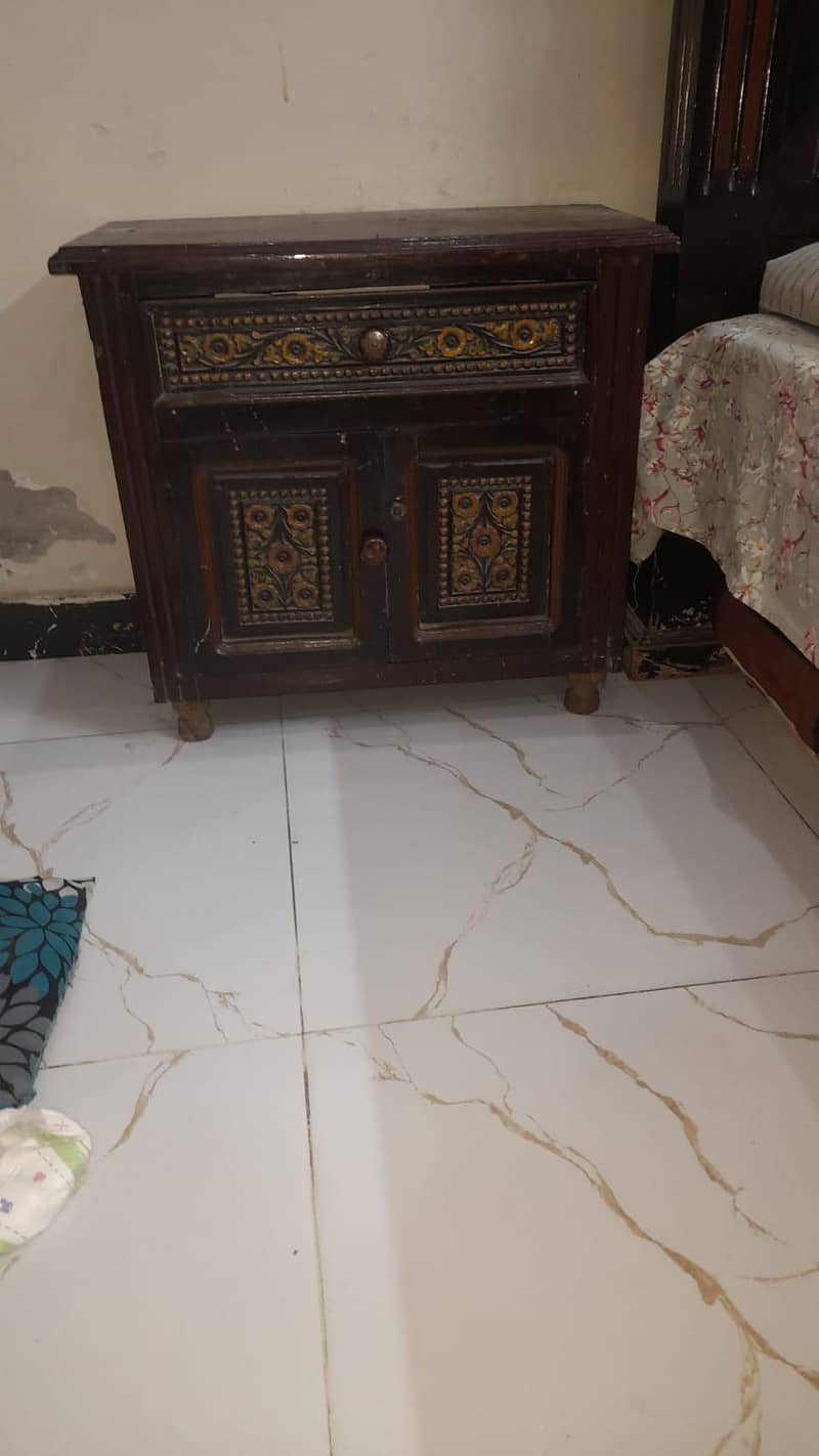 bed with side table 2