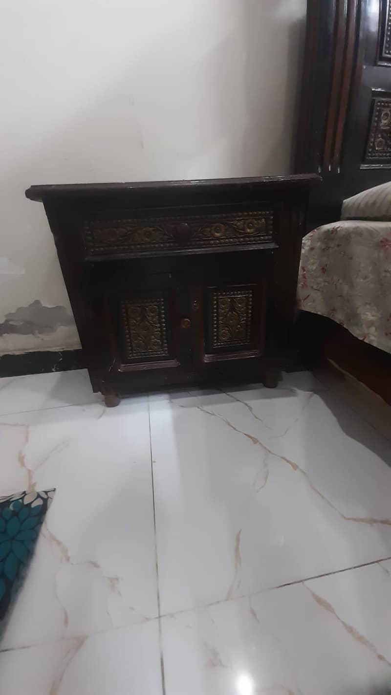 bed with side table 3