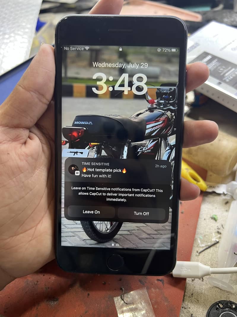 Apple iPhone 8 Plus 2