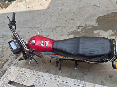 CD 70 2026 model red color