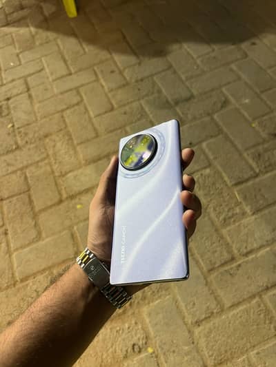 Tecno CAMON 30S