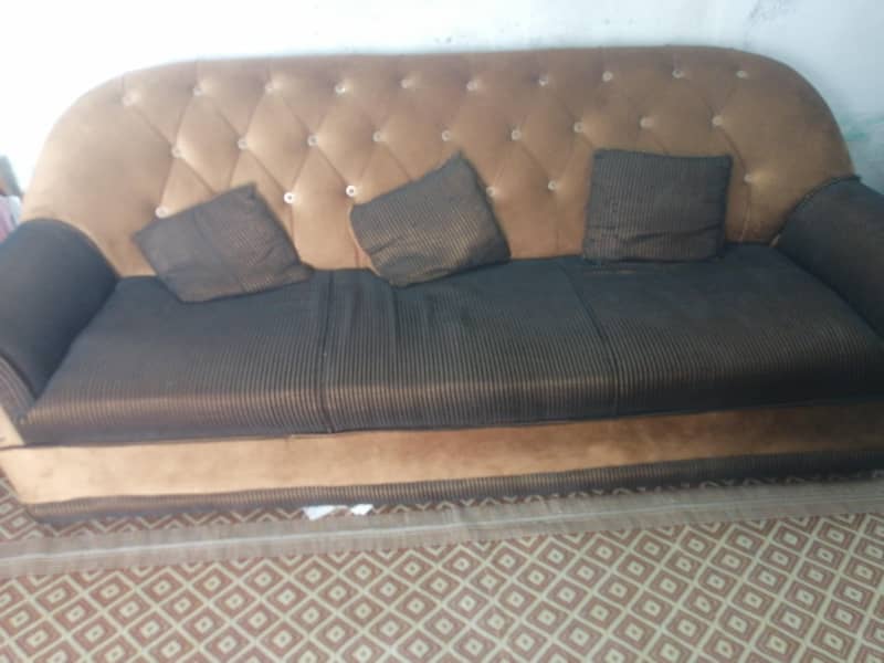 5 seater sofa set. 0