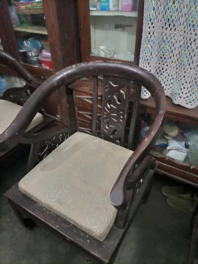 Sofa (2 Seater), 2 x Singleand2 xTables