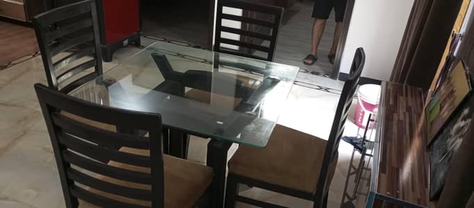 4 chair center table for sale