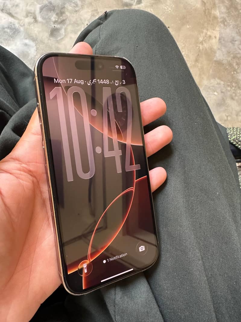 Apple iPhone 16 Pro 4