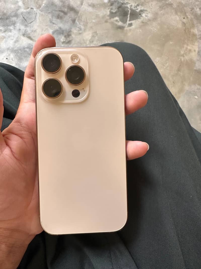 Apple iPhone 16 Pro 5
