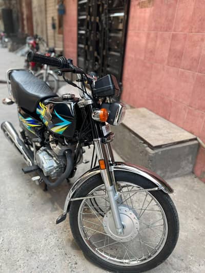 Honda 125 / 26 model sticker