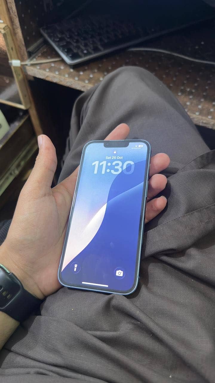 Apple iPhone 14 3