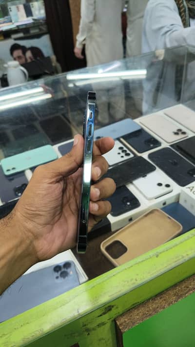 Apple iPhone 12 Pro