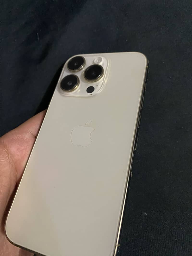 Apple iPhone 14 Pro 0