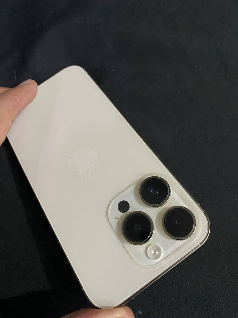 Apple iPhone 14 Pro 2