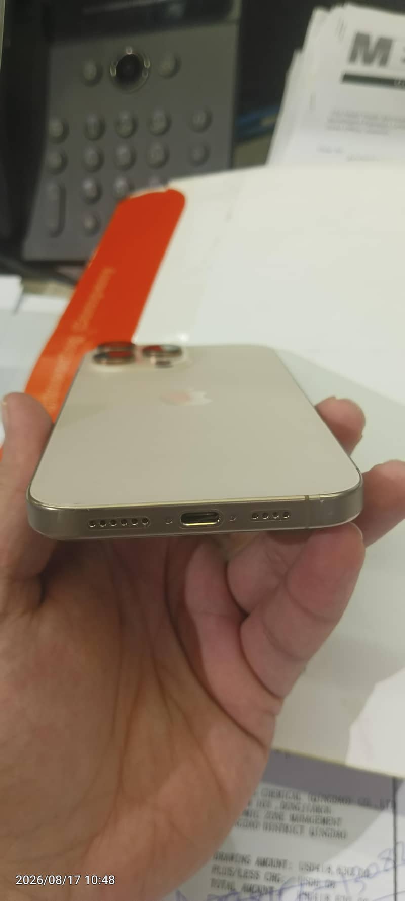 Apple iPhone 16 Pro Max 1