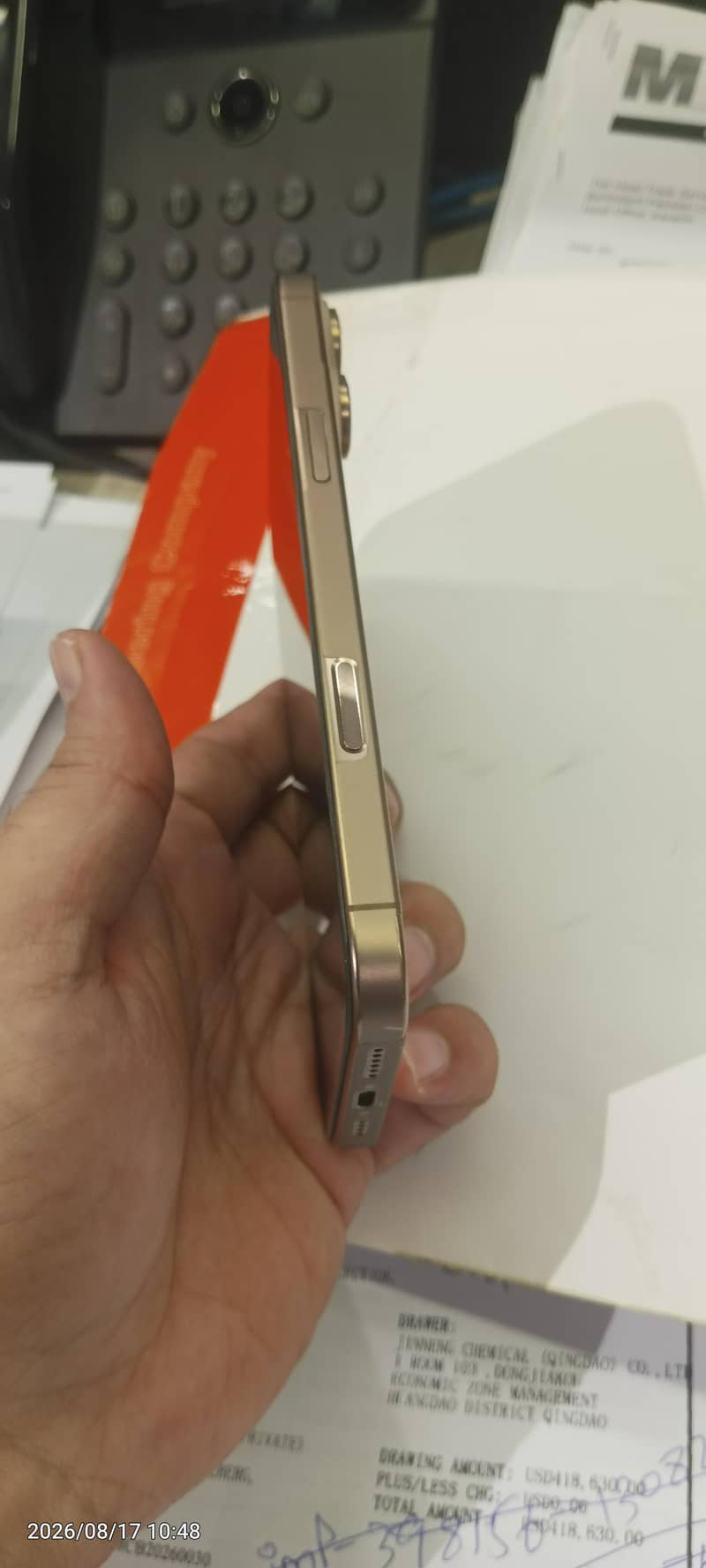 Apple iPhone 16 Pro Max 4