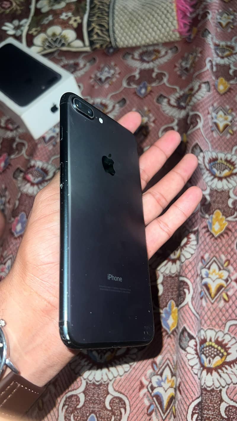 Apple iPhone 7 Plus 1