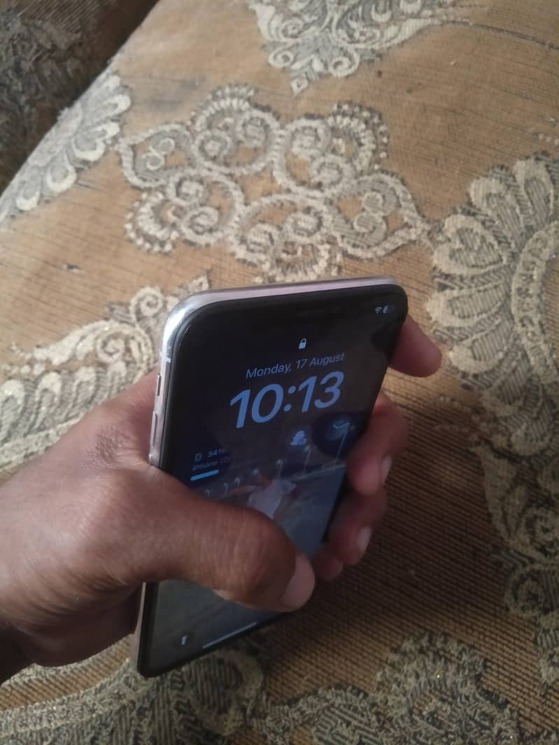 Apple iPhone X 3