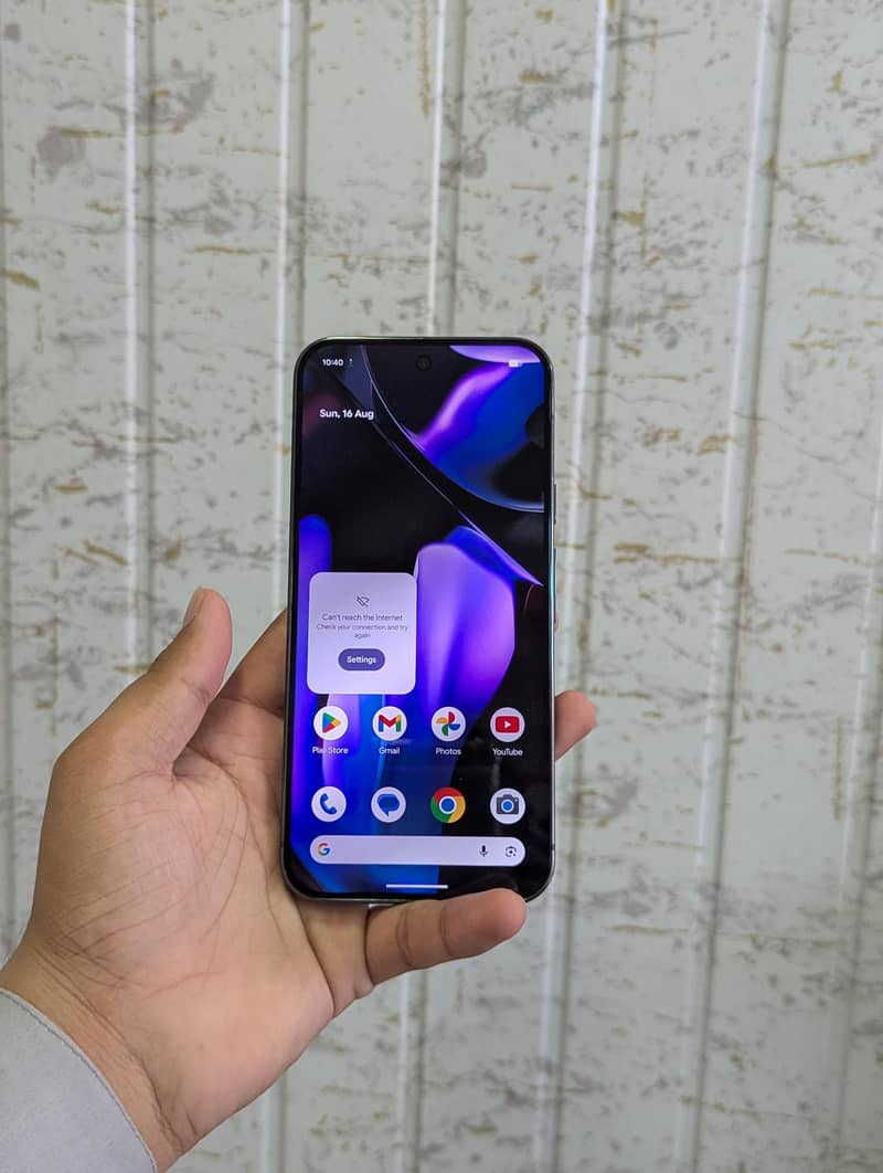 Google Pixel 8 4