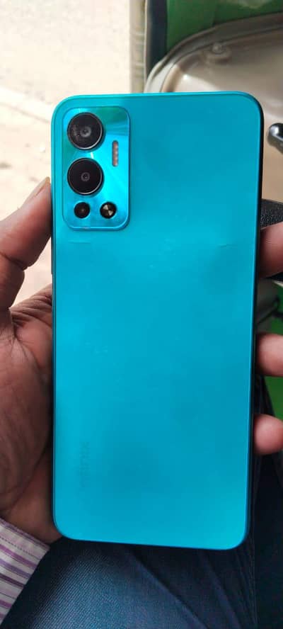 Infinix Hot 12