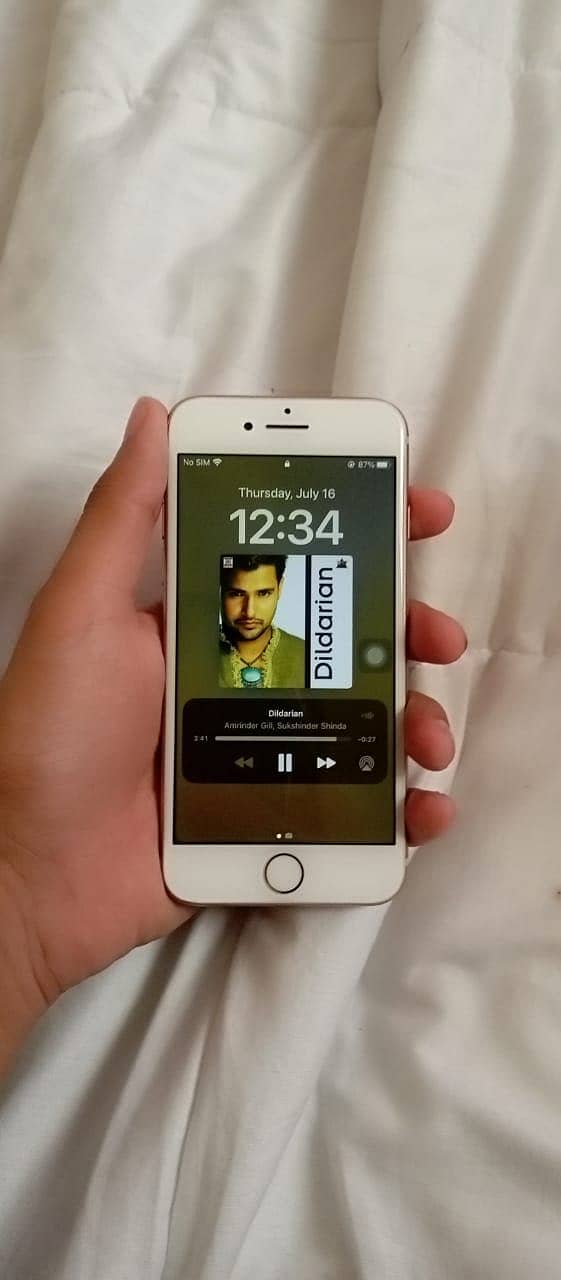 Apple iPhone 8 1