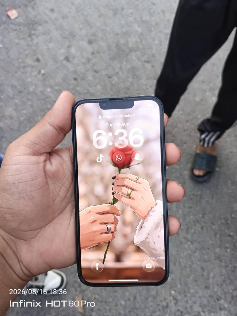 Apple iPhone 13 1