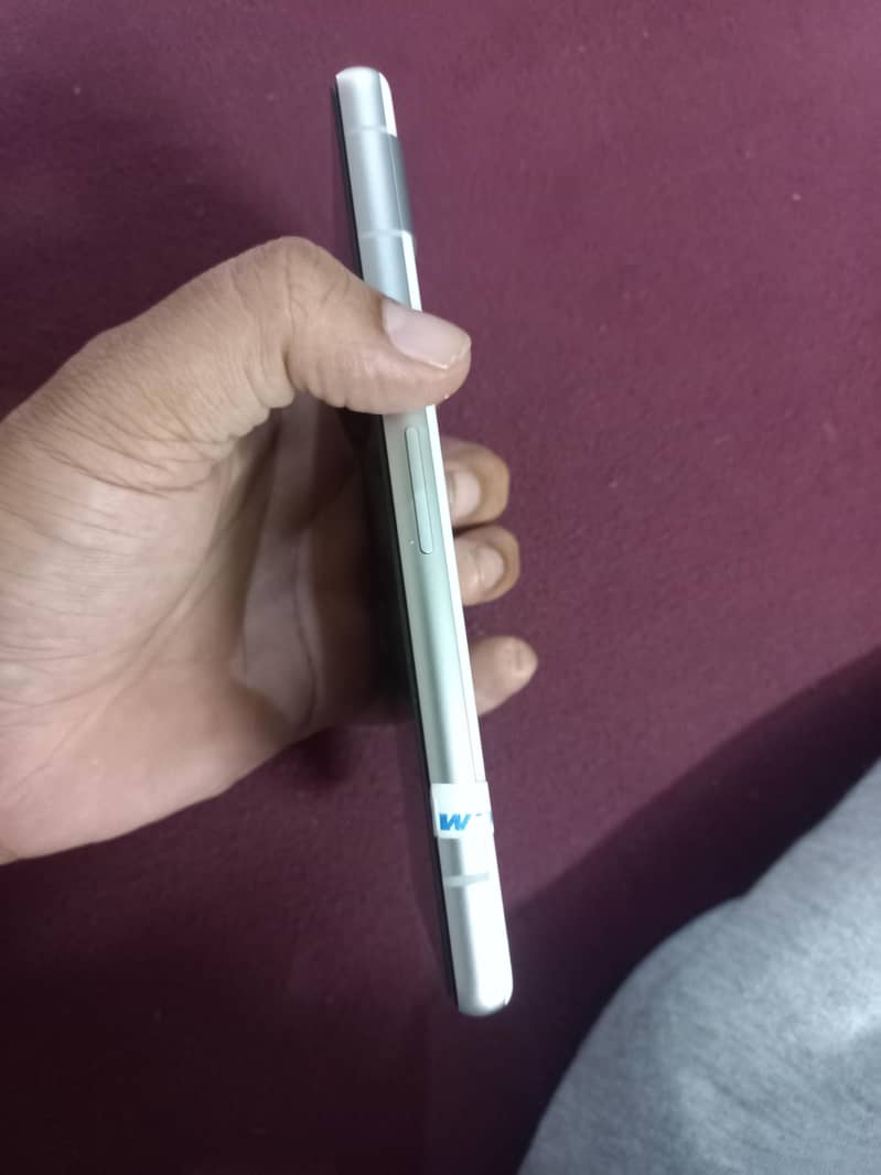 Google Pixel 7a 2