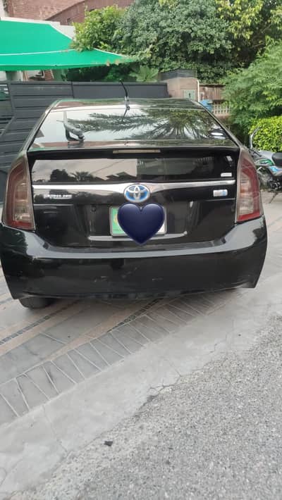 Toyota Prius 2011/2014 Model in Excellent condition