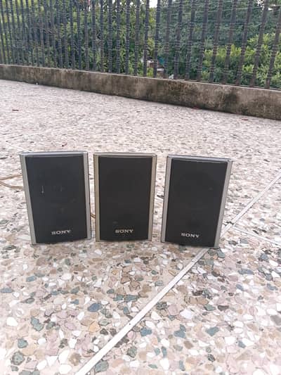 Sony 3 pic   speakers