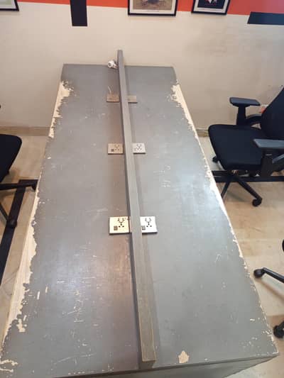 Rigid and reliable office workstation for sale