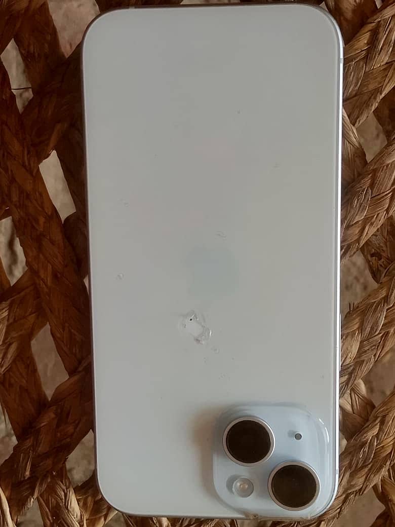 Apple iPhone 15 3