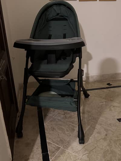 HOODED HIGHCHAIR HARDLY USED