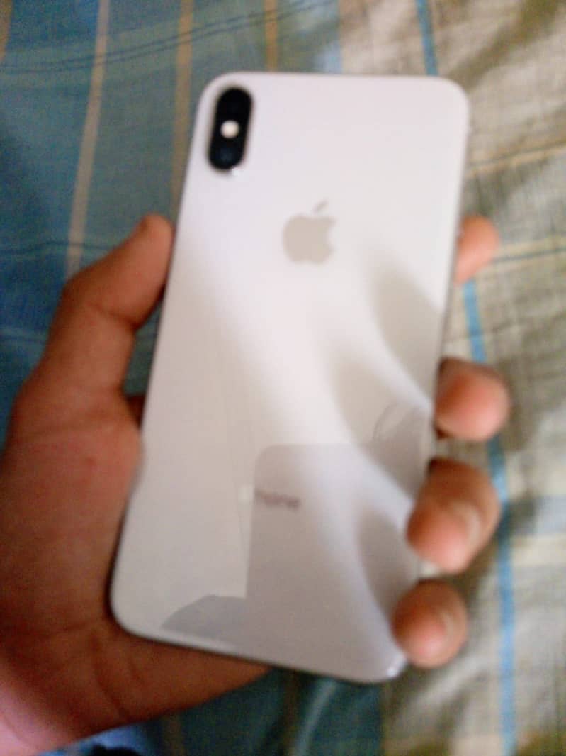 Apple iPhone X 3