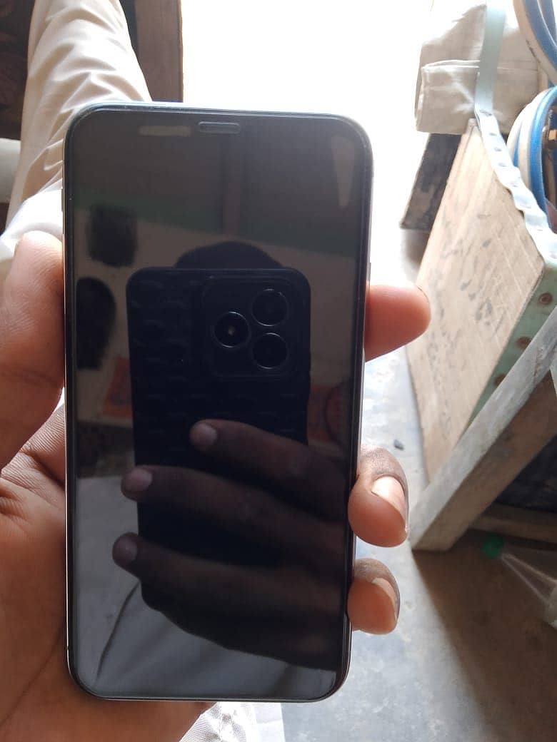 Apple iPhone X 2