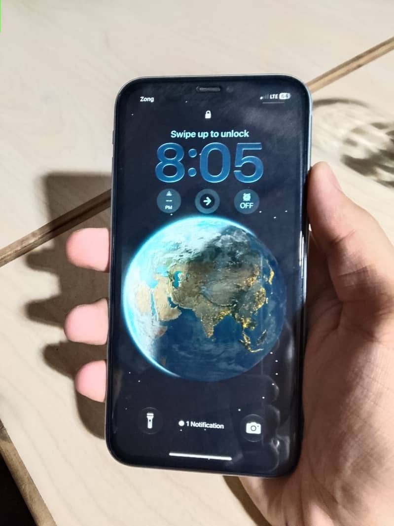 Apple iPhone 11 0