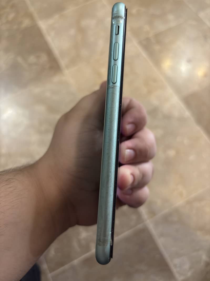 Apple iPhone 11 5
