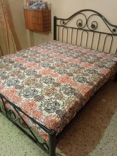 iron bed with metrace 5x6size